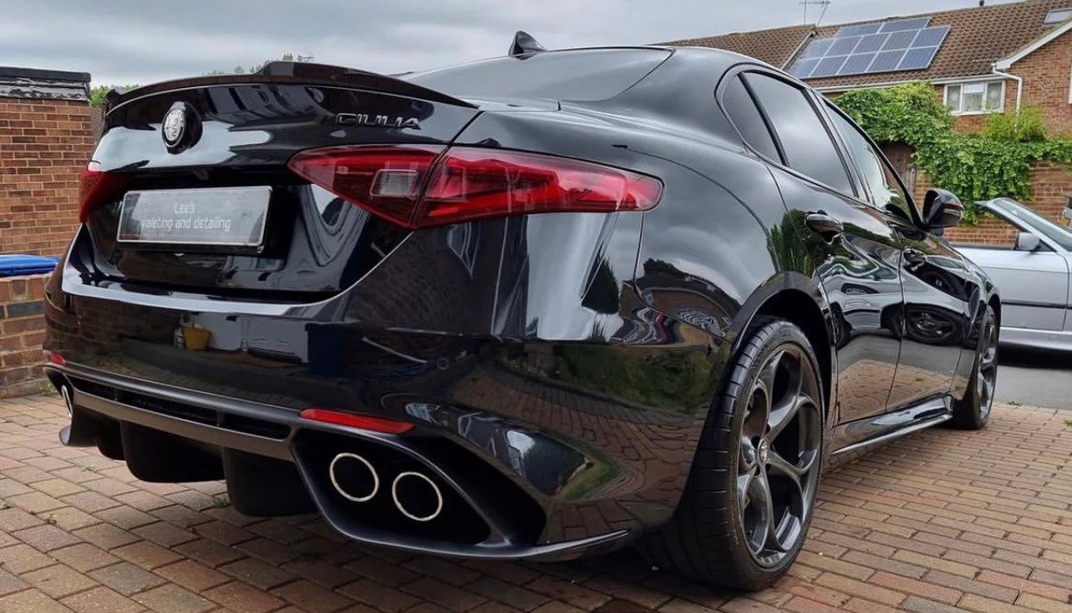 Enhance Your Jaguar F Type with a Gloss Black Grille Style Enhance Your Jaguar F Type with a Gloss Black Grille Style